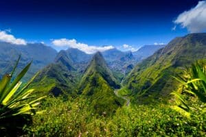 Cap Noir point de vue sur Mafate la canalisation des orangers et la rivière des galets